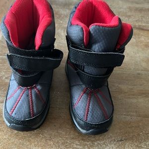 Caters toddler winters boots